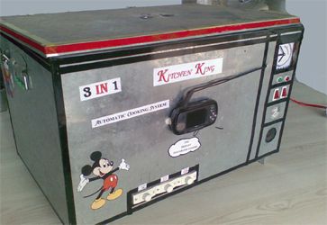 ७. फूड मेकिंग मशीन 