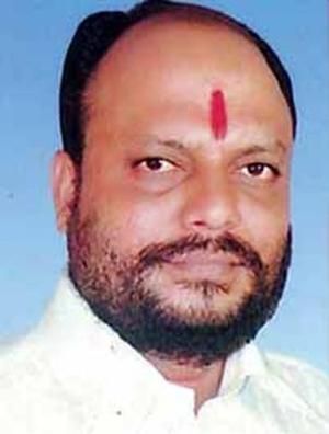 ११.  गुलाबराव पाटील