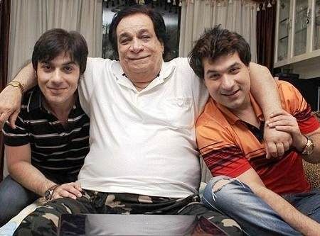 ८. 'नवाबी शराबी' हा चित्रपट एका खाऊन 'पिऊन' धमाल करणार्‍या एका कुटुंबावर आधारीत होता. असे पैसे उधळल्यावर एका रुपयावर रात्र काढायची पाळी त्यांच्यावर येते अशी कथेची मूळ कल्पना होती. या चित्रपटातून कादर खान यांचा मुलगा शाहनवाझ याचे पदार्पण झाले होते.