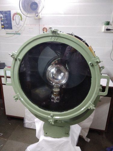 १. सुएझ कॅनॉल लाईट (भलामोठा 2000 वॅट चा फोकस लाईट)