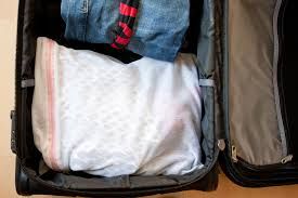 ७. जादाच्या कापडी/प्लास्टिक पिशव्या