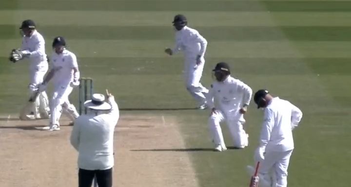 बाद की नाबाद? अंपायरने चुकीचा निर्णय दिल्यामुळे पेटला नवा वाद; नेटकऱ्यांनी दिल्या संतप्त प्रतिक्रिया