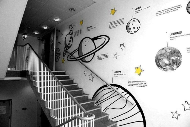 भिंतींचा सुंदर सदुपयोग!