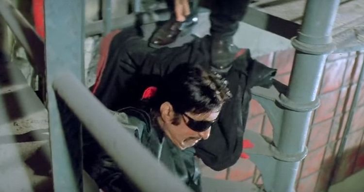 ११. गोगो जी, आपका घागरा..