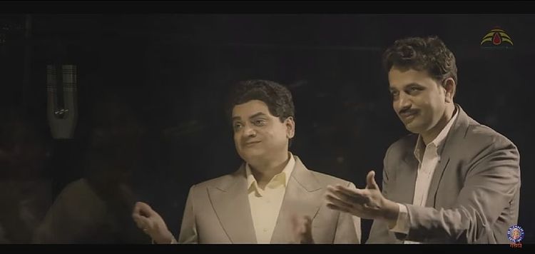 एक अलबेला बघायला मंगेश देसाई आणि विद्या बालन शिवाय एक कारण अजून आहे. बघा तर सी. रामचंद्रांच्या भूमिकेत कोण आहे ते !!!