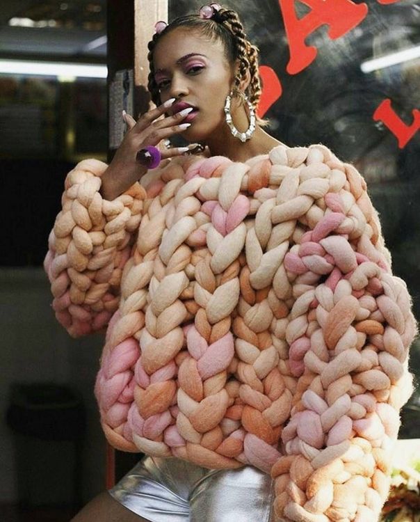 घरगुती स्वेटर विथ आजीचं प्रेम