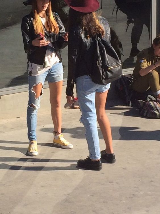 पूर्ण पैसे देऊन अर्धच विकत आणलं या बयेनं