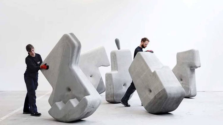 १७०० किलोचा दगड त्यांनी चक्क हातानी हलवला....हे भन्नाट तंत्रज्ञान कुठून आलंय पाहा !!