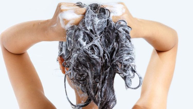 ५. पाळी चालू असताना केस धुवायचे नाहीत