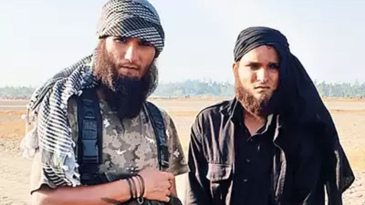 मुंबई पोलिसांनी अतिरेकी समजून सिनेमातल्या कलाकारांना पकडलं ? बातमी मागचं सत्य काय आहे ??