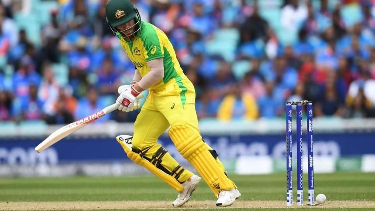 बॉल स्टम्पला लागून पण बेल्स खाली पडल्या नाहीत ??....'बेलगेट' प्रकरण समजून घ्या !!