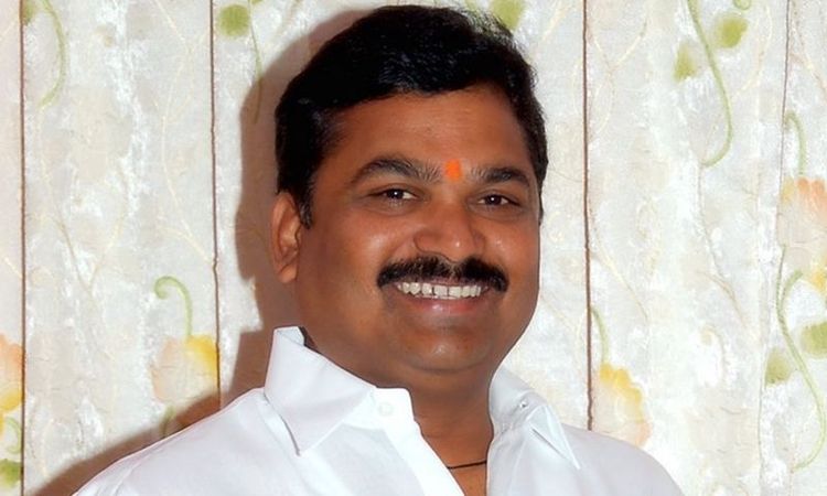 २.  राम शिंदे