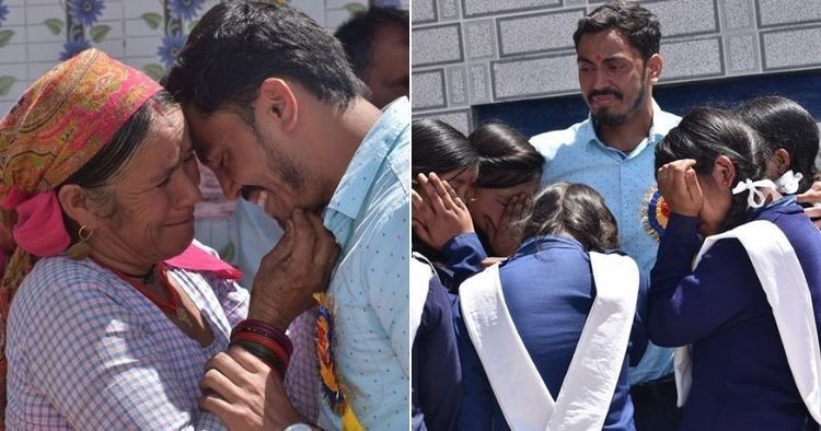 मुलांच्या प्रेमामुळे थांबली बदली आणि आता या शिक्षकाची रिटायरमेंट पण इथेच!!