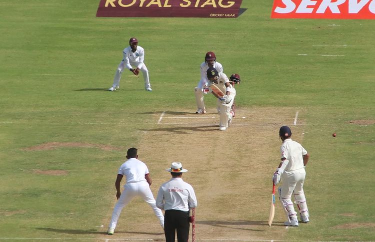 Ind vs WI  टेस्ट 1 दिवस 1: सुनंदन लेले अँटिगाहून