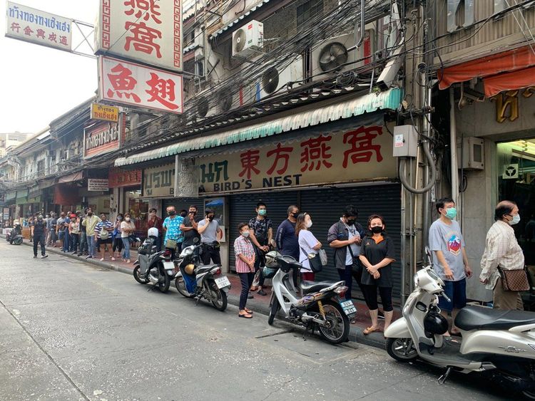 थायलंडमधले लोक लॉकडाऊननंतर सोनं का विकत आहेत? आपल्याकडे तशी परिस्थिती येईल का?