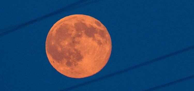 आज होतंय छायाकल्प चंद्रग्रहण...जाणून घ्या याविषयी सर्वकाही