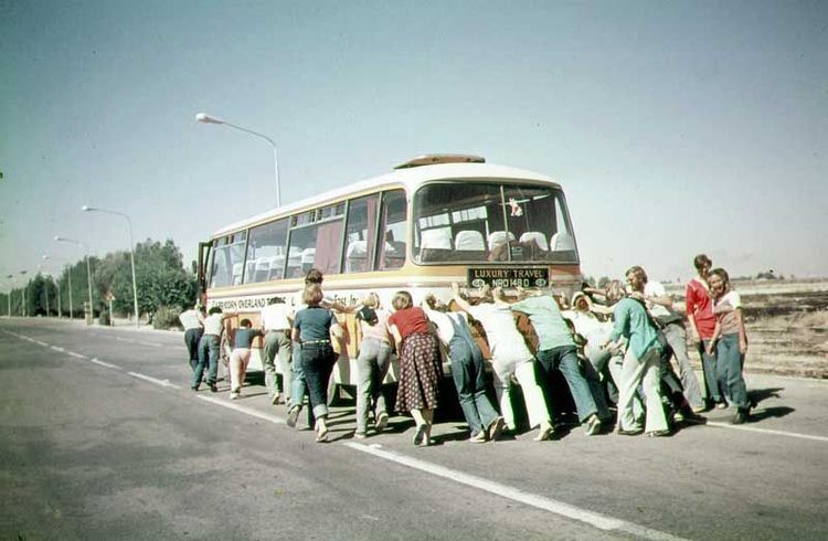 मग असं काय घडलं की आज ही बस सेवा बंद पडलेली आहे?