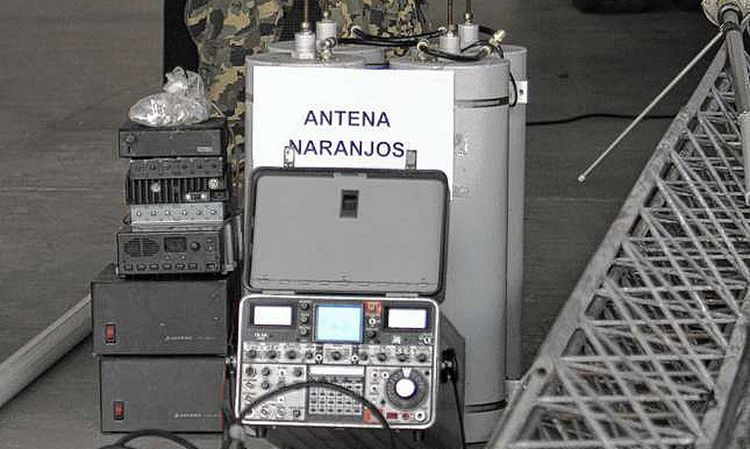 इंजिनियर्सचे अपहरण करून मेक्सिकोच्या ड्रग कार्टेलने रेडिओ नेटवर्क कसे तयार केले?