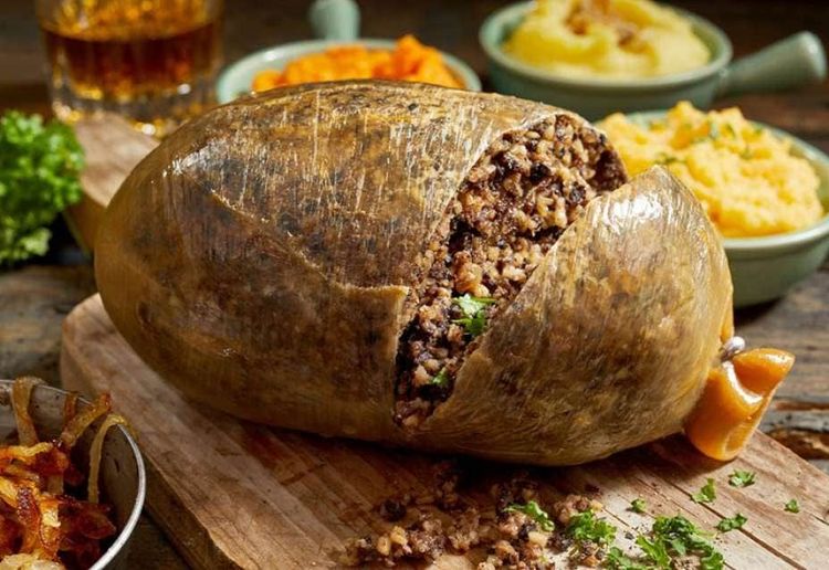 ९) अमेरिका – हॅगीस