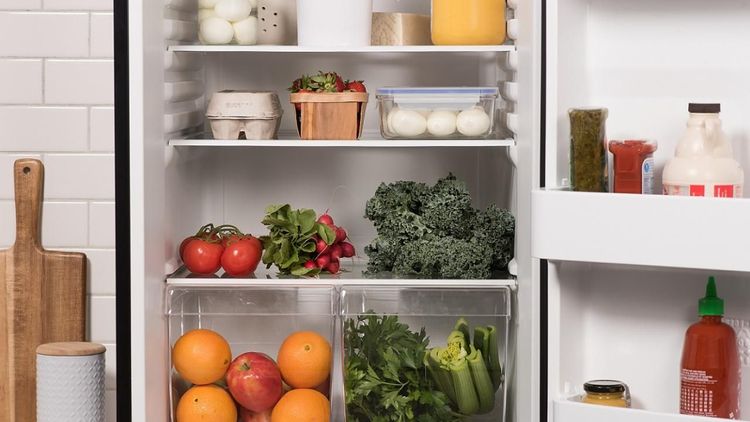 हे ११ पदार्थ तुम्ही पण चुकीच्या पद्धतीने साठवता का? योग्य पद्धत समजावून घ्या.