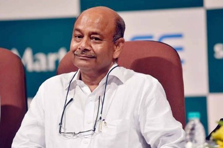 ७) राधाकिशन दमानी