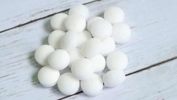 डांबराच्या गोळ्या म्हणजे काय?