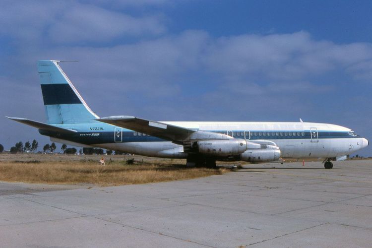 हे बोईंग ७२० विमान नागपूरच्या विमानतळानी दत्तक घेतलंय का काय ? 