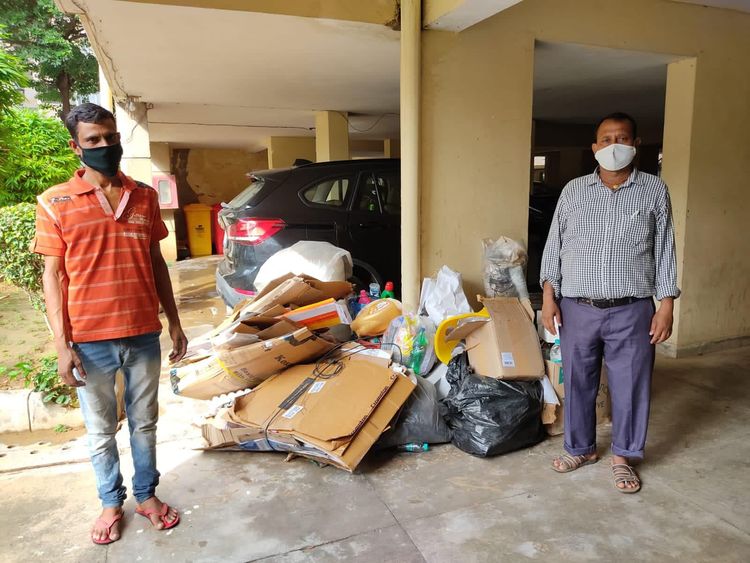 प्लास्टिकचे स्नीकर्स कसे बनवले जातात?