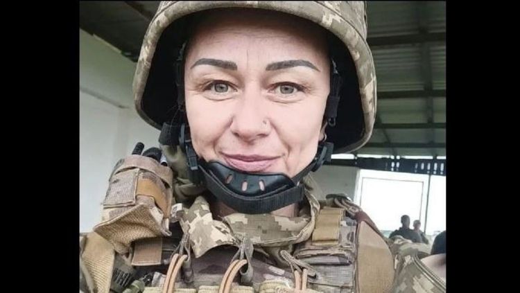 युक्रेनियन 'हीरो' -ओल्गा सेमिडानोव्हा- १२ मुलांची आई रशियन सैनिकांशी लढताना धारातीर्थी पडली!!