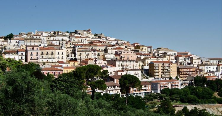 ६) कॅन्डेला, इटली –