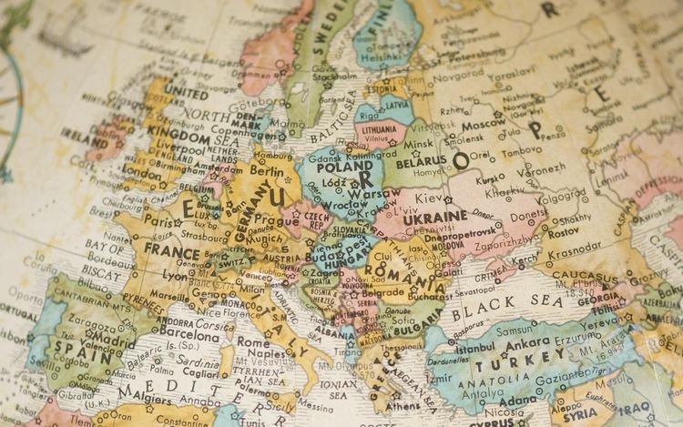 गेल्या ३०० वर्षांचा इतिहास डोळ्यासमोर  उभा करणारे नकाशांचे प्रदर्शन नक्की बघा !