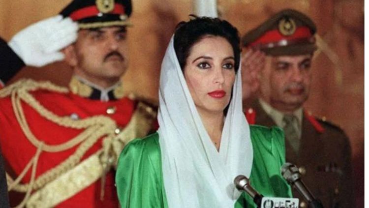 बेनझीर भुत्तो हत्याकांड!! पाकिस्तानने यामागचं सत्य कधीच बाहेर येऊ दिलं नाही!! यामागे कितीजणांचे किती फायदे होते याची गणतीच नाही..