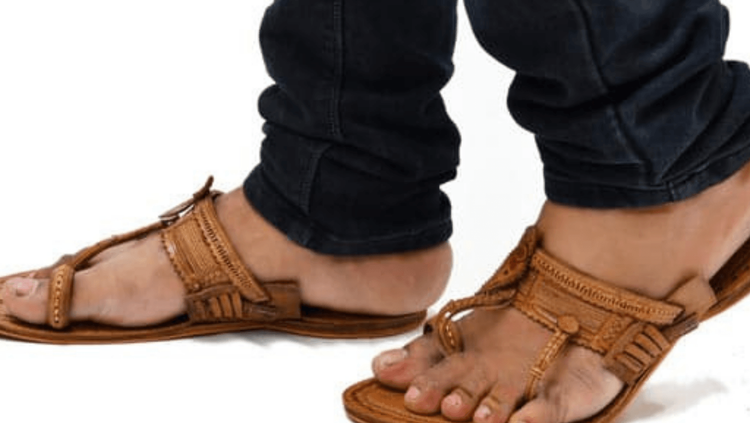 चप्पल (6 महिने)