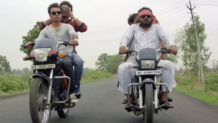 एक मुंबईत आलेला मुलगा ज्याला चेहरा बघून कोणी काम देत नव्हते तो आज स्वतः लोकांना बॉलिवूडमध्ये काम देत आहे.