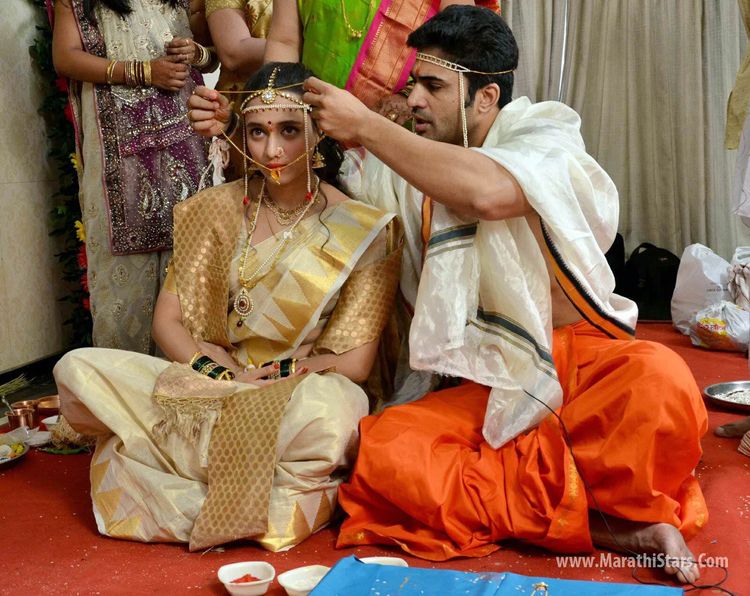 गिरिजा जोशी आणि चिन्मय उदगीरकर