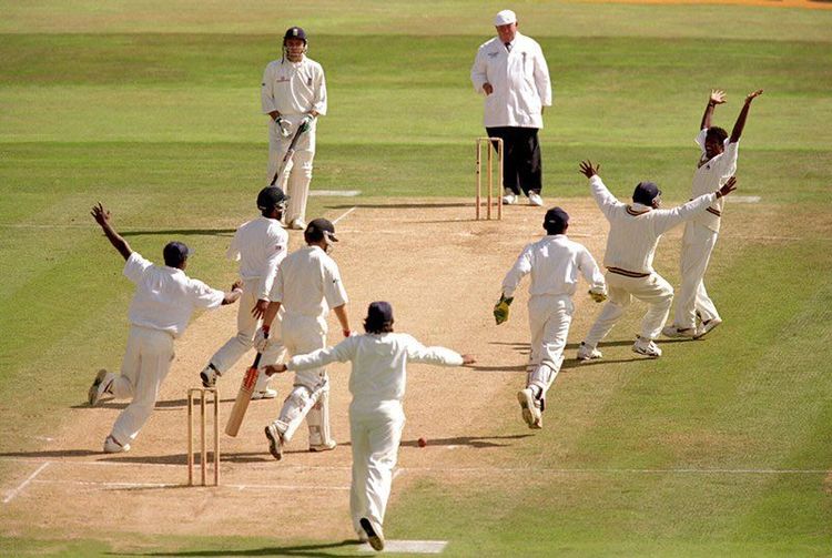 क्रिकेट इतिहासातील अनोखा सामना; जेव्हा एकाच सामन्यात तब्बल १२ खेळाडूंनी केले होते पदार्पण...
