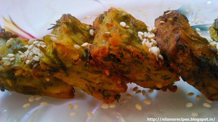 १. भाज्या आणि मिश्र पीठ वापरून कोथिंबीर वडीप्रमाणे वाफवून वडी अथवा बट्ट्या