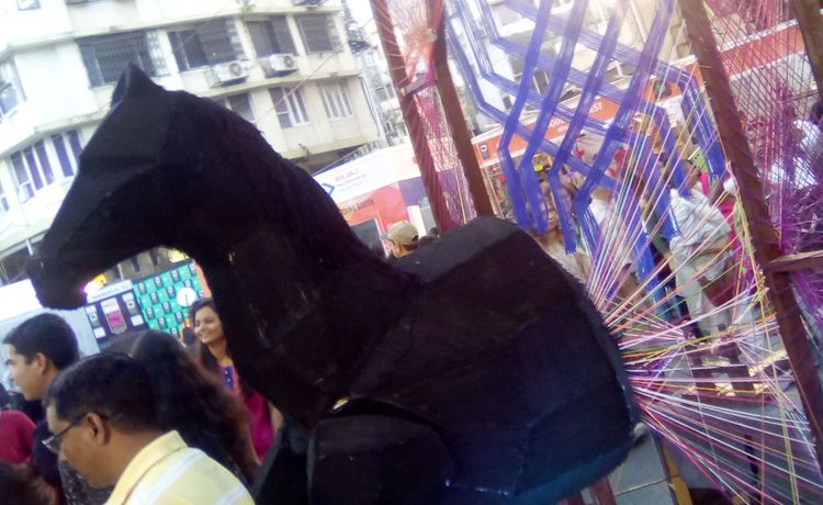 चरखा आणि घोडा