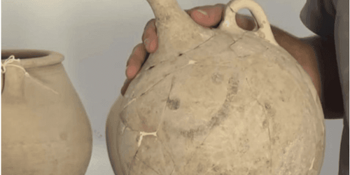 भाऊ आपण ३७०० वर्षांपासून इमोजी वापरतो !!