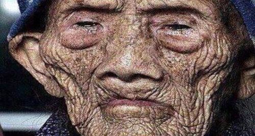 वाचा, हा २५६ वर्षांचा माणूस मरताना काय म्हणाला !!