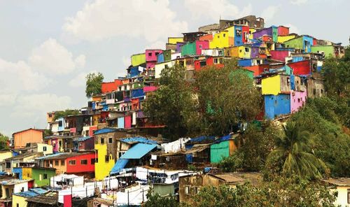 'चल रंग दे' : झोपडपट्टीच्या गरीबीवर रंगीत मलमपट्टी ??