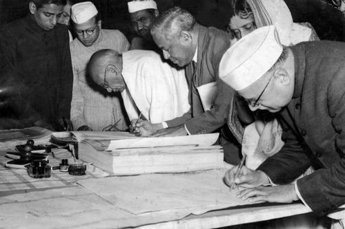 प्रजासत्ताक दिन म्हणून '२६ जानेवारी, १९५०' या तारखेची निवड का झाली ? माहित आहे का ?