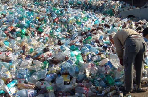 हिमालयात प्लास्टिक बाटल्यांवर बंदी