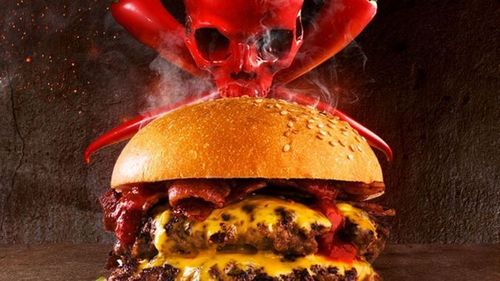 १. या बर्गरचं नाव ‘The Double Decker Death Wish’  असून हा ऑस्ट्रेलियातला सर्वात तिखट बर्गर म्हणून प्रसिद्ध आहे.