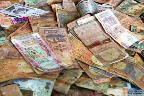 कुठल्या नोटा चलनातून बाद होतात ?