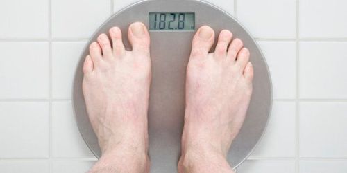 लठ्ठपणा - लठ्ठपणा मुळे सुद्धा पायांवर आणि विशेषतः टाचांवर ताण पडतो. 