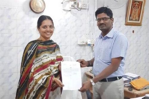 भारतातली पहिली जात आणि धर्म नाही असं सर्टिफिकेट मिळवणारी बाई, कोण आहेत या?