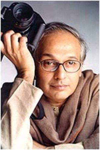 आधी आपण त्या माणसाबद्दल जाणून घेऊया ज्याच्या आठवणीतून हे किस्से आले आहेत.