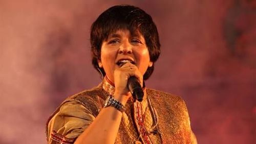 वारीचे अभंग: गरबा क्वीन फाल्गुनी पाठक रमलीय विठ्ठल भक्तीत