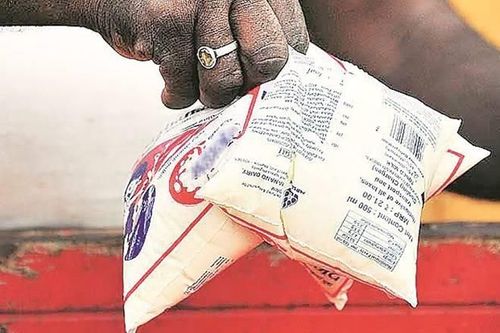 दुधाची रिकामी पिशवी परत केल्यास ५० पैसे मिळणार ? काय आहे सरकारची नवी योजना ??